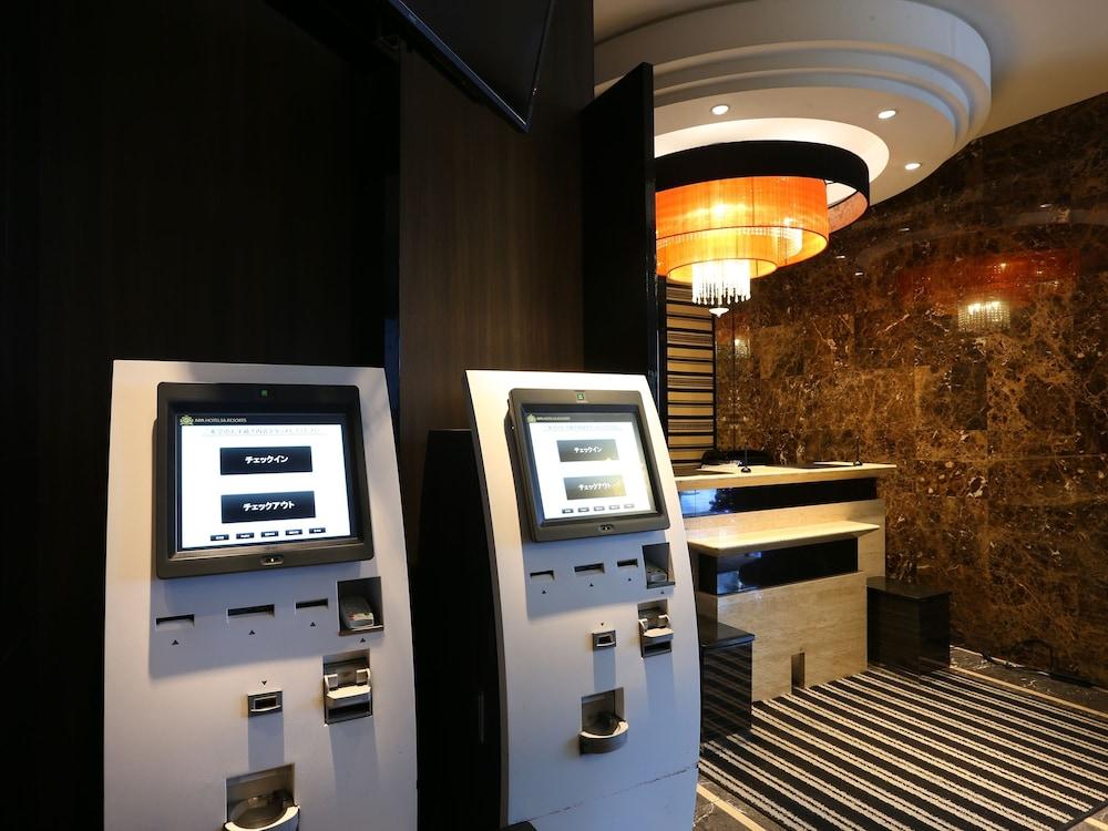 Apa Hotel Higashi Shinjuku Ekimae Tokyo Dış mekan fotoğraf